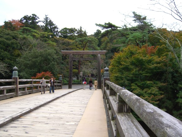Bridge at the Ise shrine in 2006